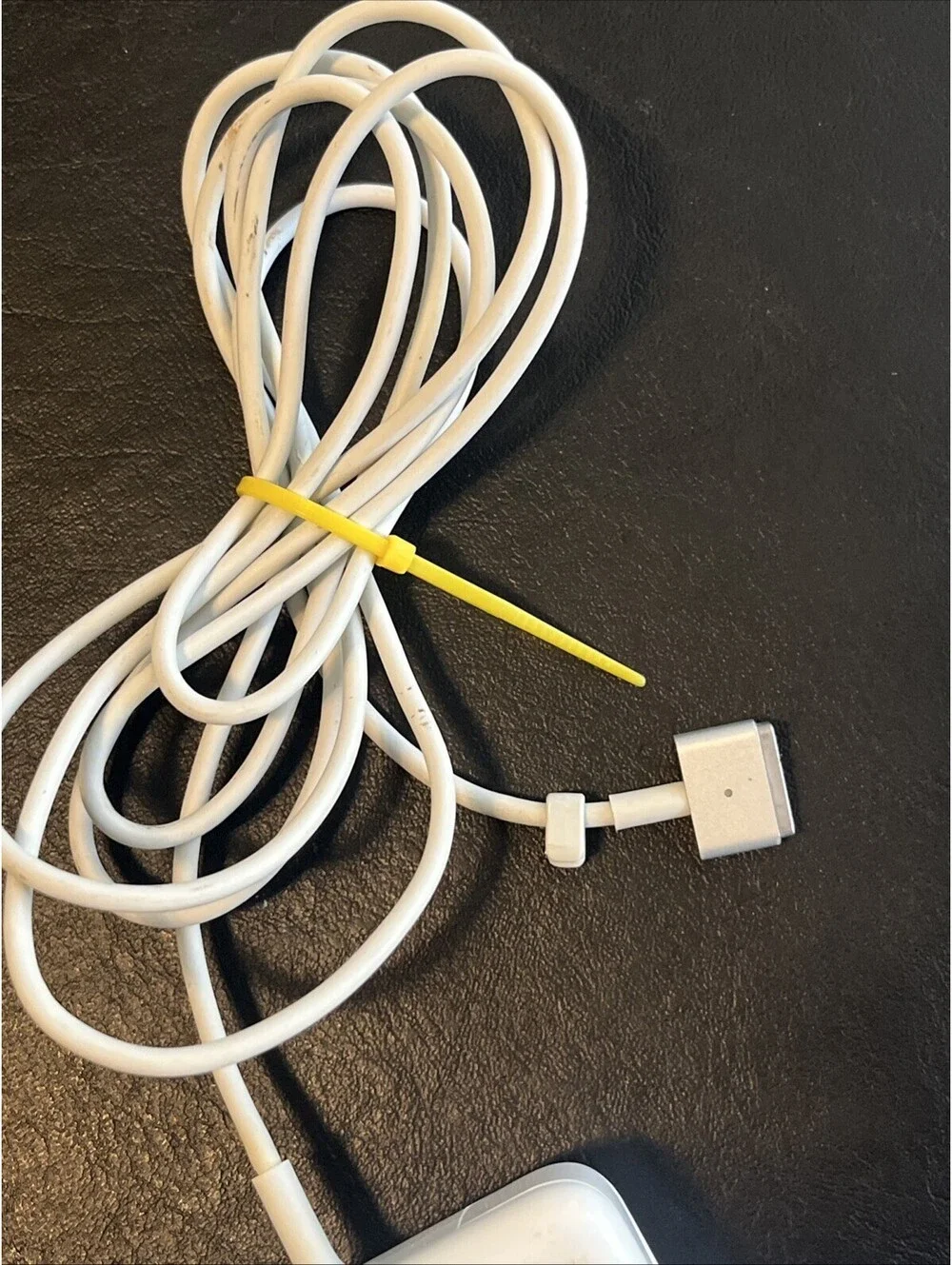 Apple MagSafe 2 60W Power Adapter - White (A1435) - See Pics for Condition